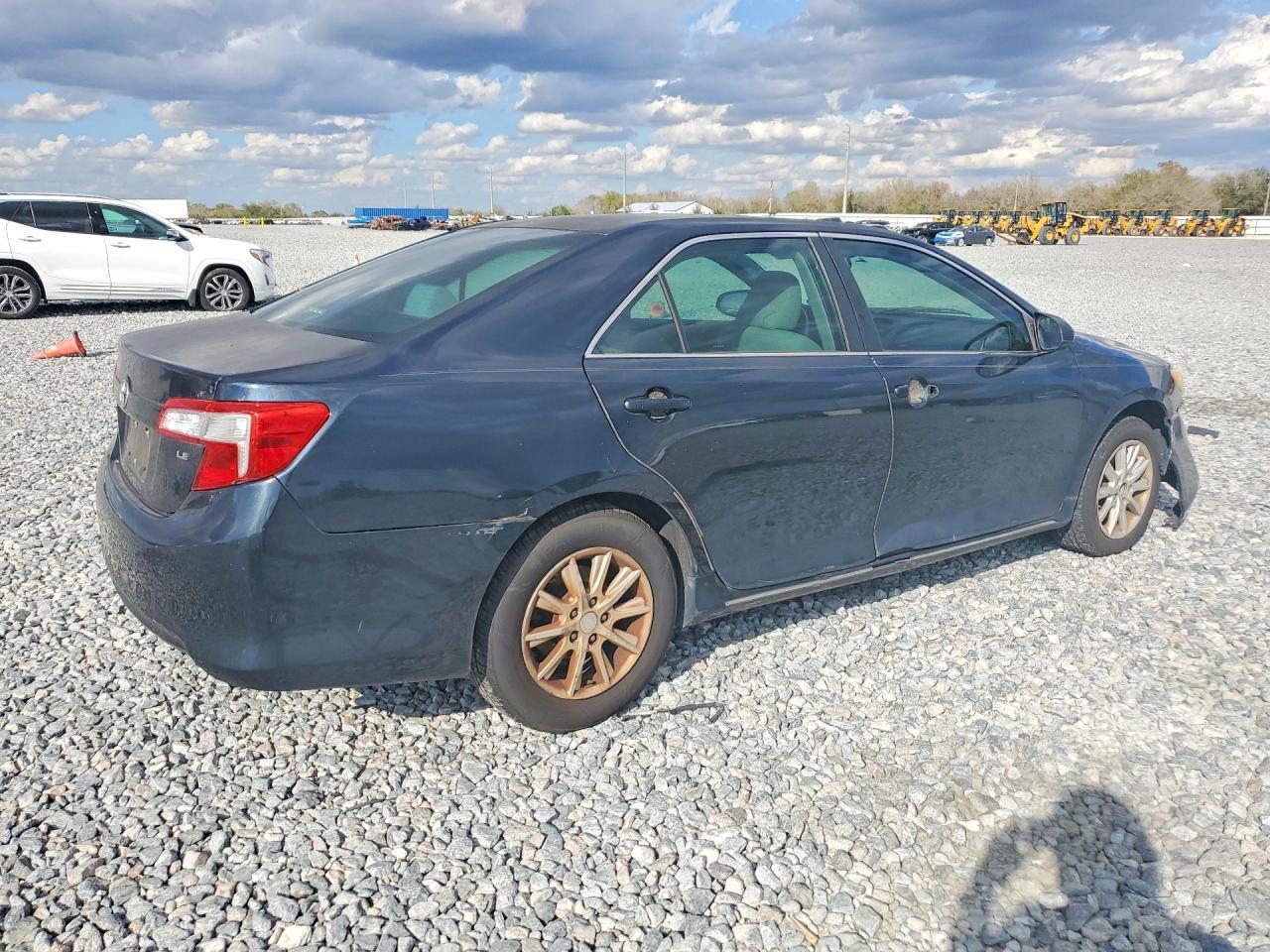 2013 TOYOTA CAMRY