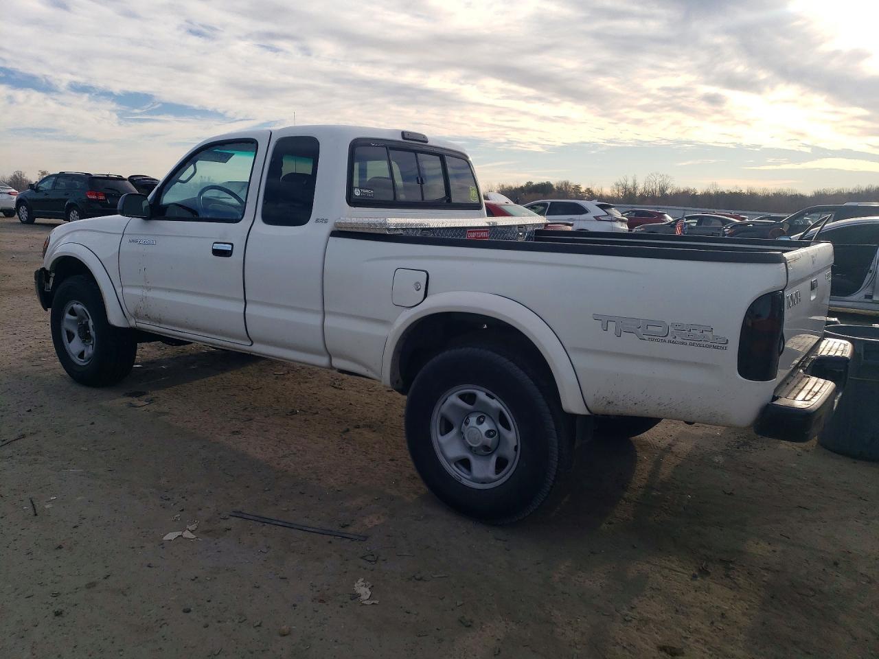 2000 TOYOTA TACOMA