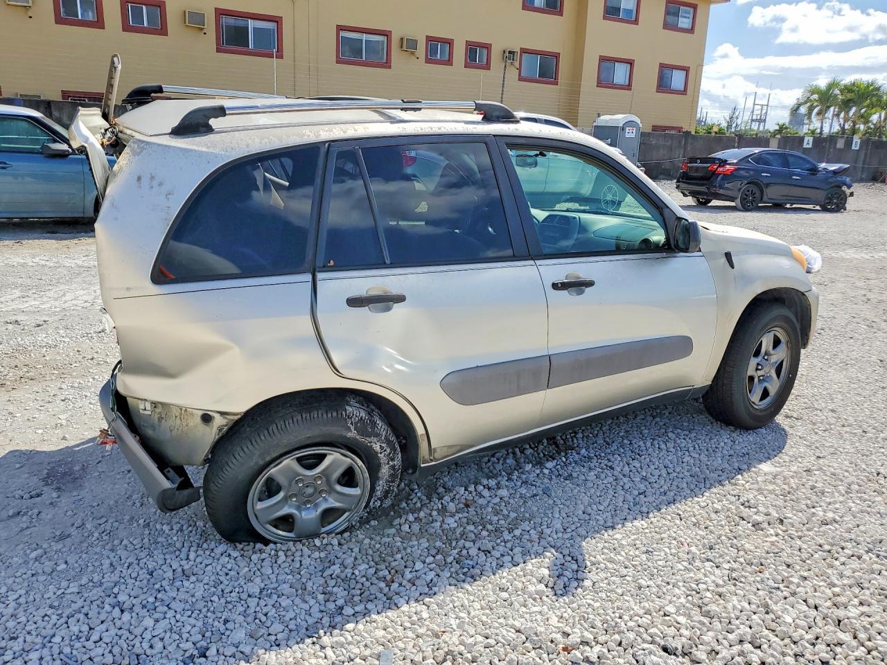 2002 TOYOTA RAV4