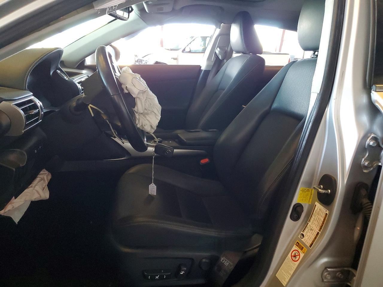 2016 LEXUS IS 200t
