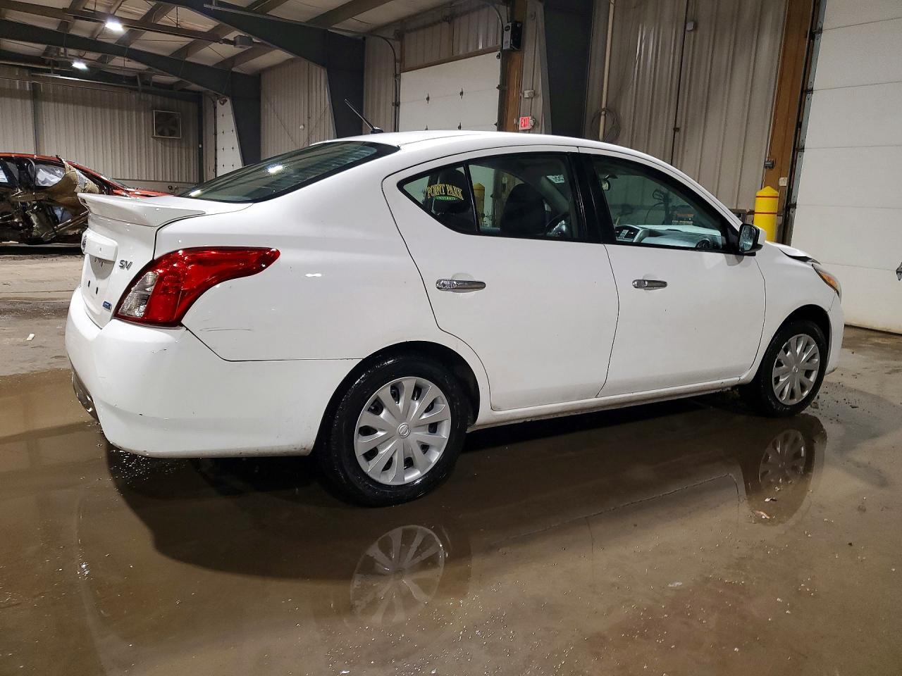 2016 NISSAN VERSA