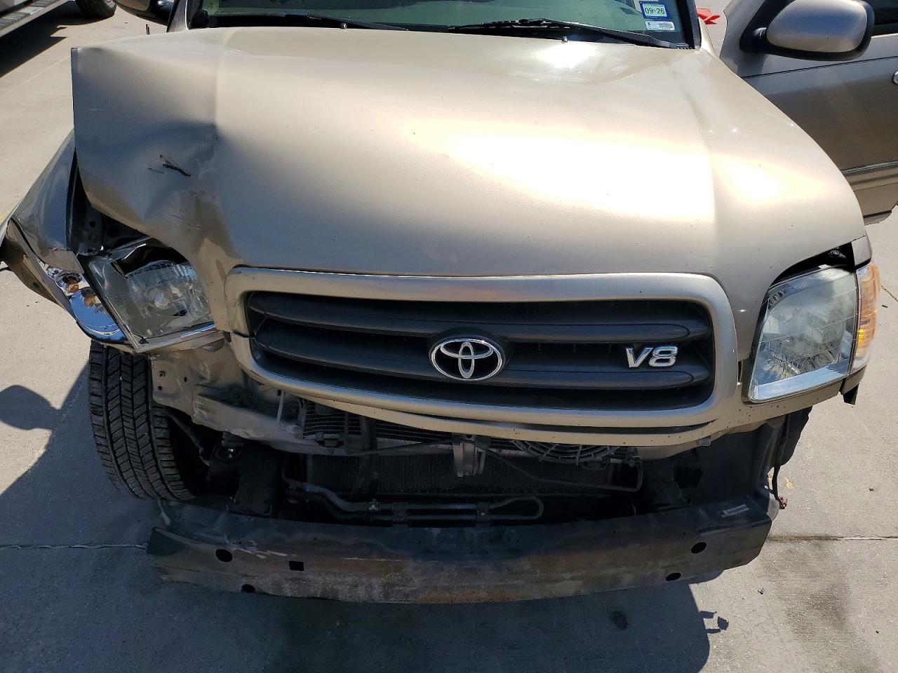 2002 TOYOTA Sequoia