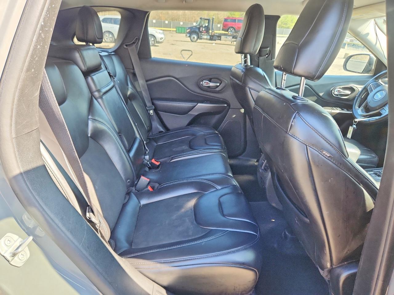 2019 JEEP CHEROKEE