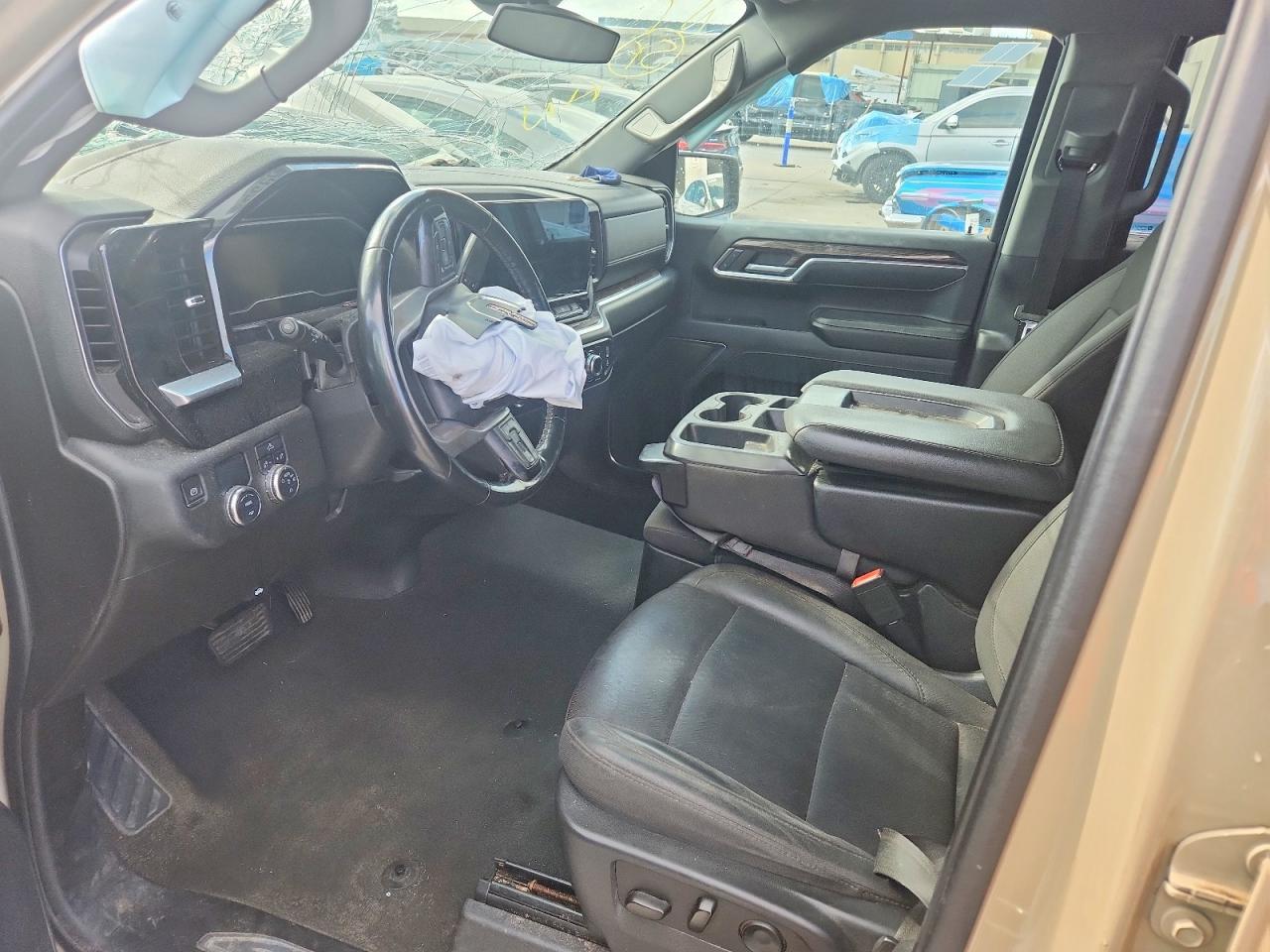 2023 GMC Sierra