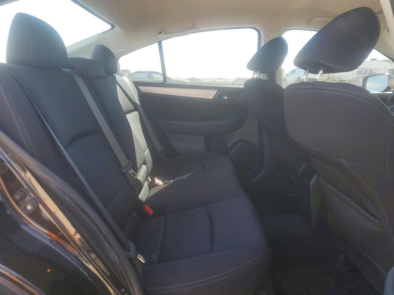 2015 SUBARU Legacy