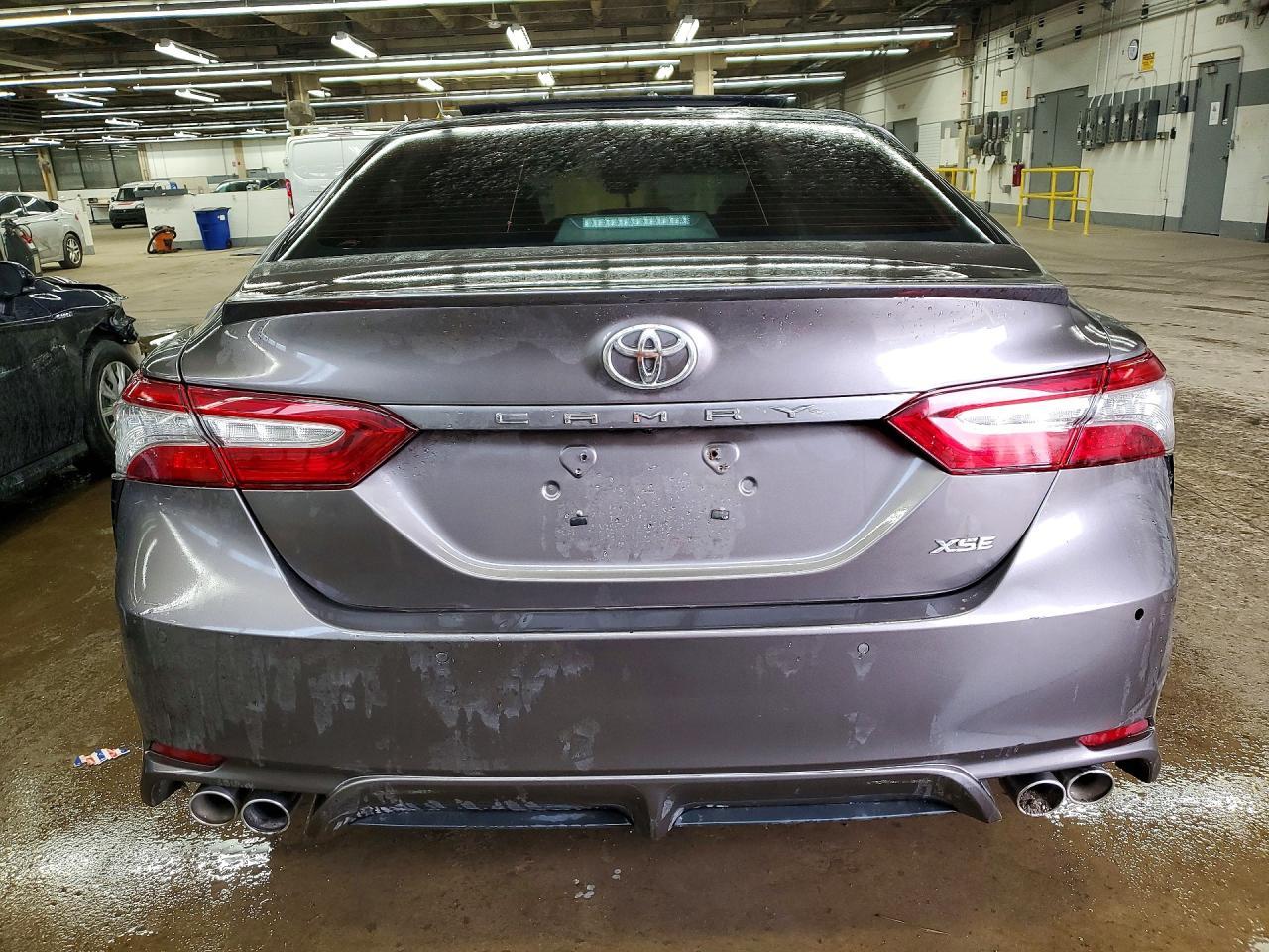 2018 TOYOTA CAMRY