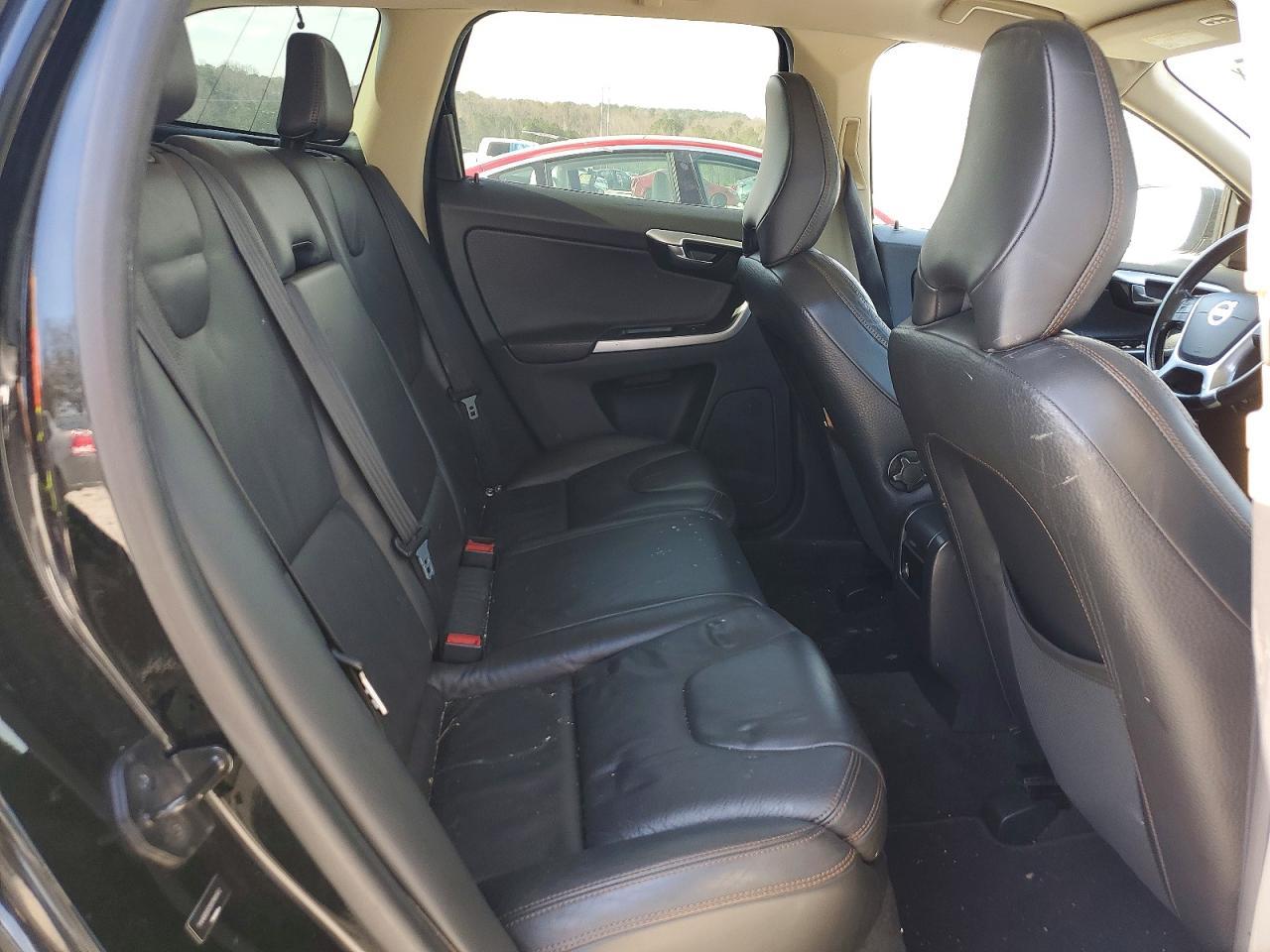 2011 VOLVO XC60