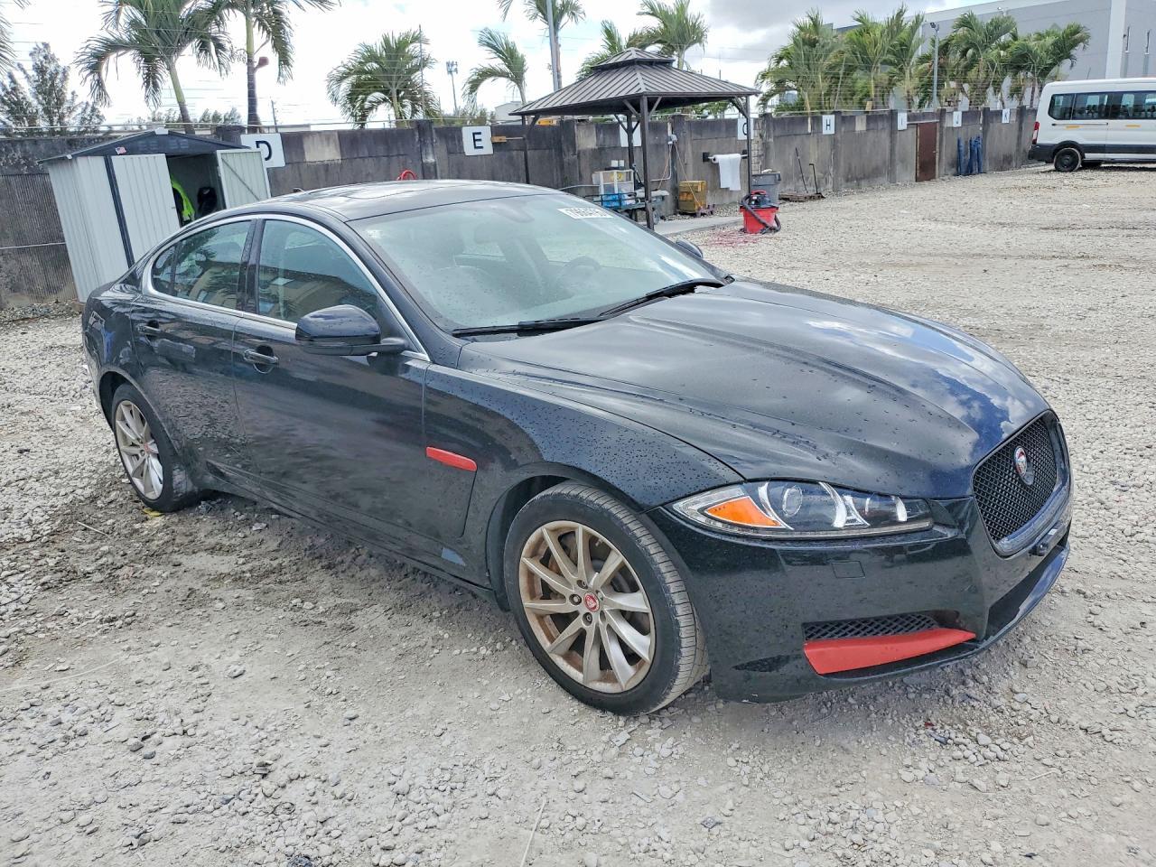 2014 JAGUAR XF