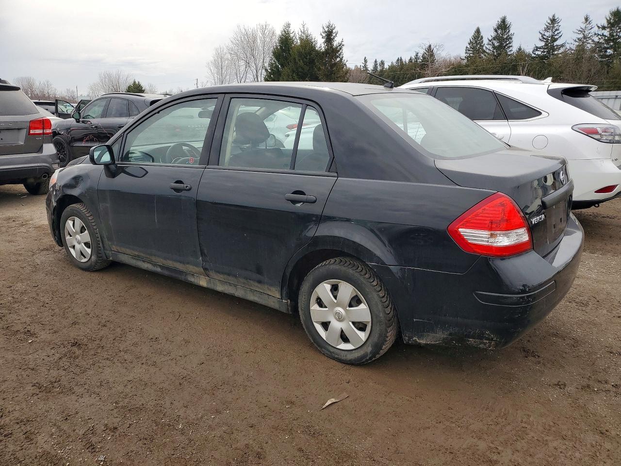 2011 NISSAN VERSA