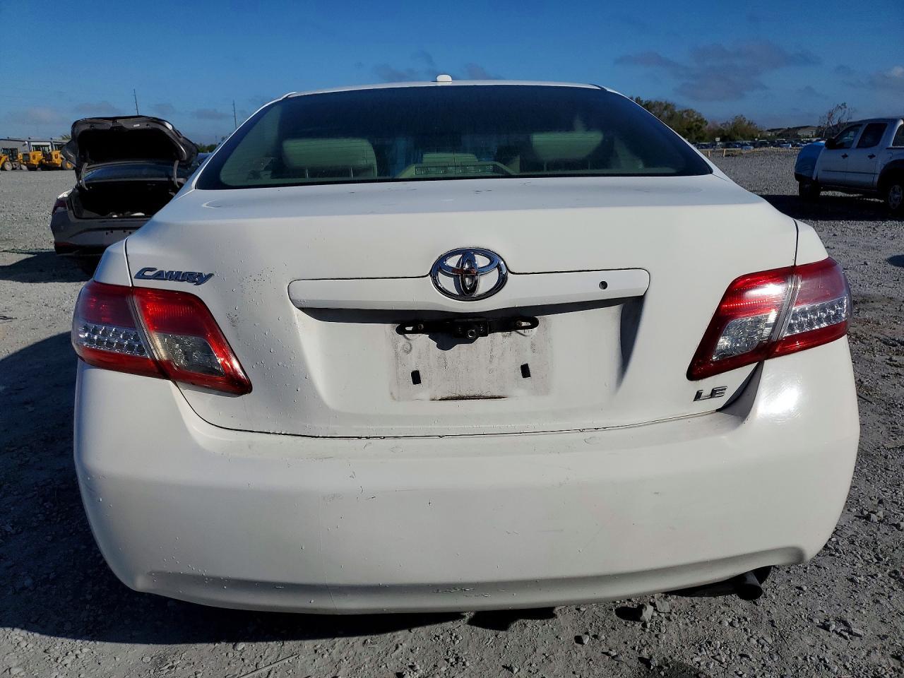 2010 TOYOTA CAMRY