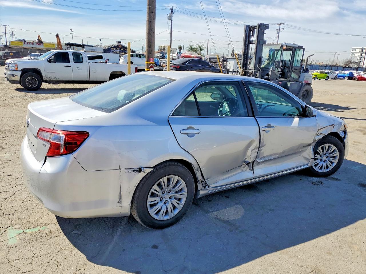 2014 TOYOTA CAMRY