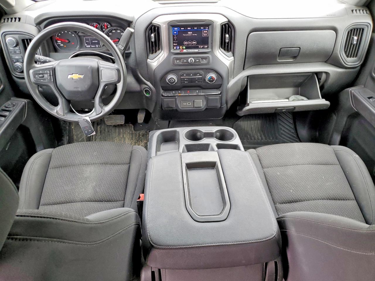 2024 CHEVROLET Silverado