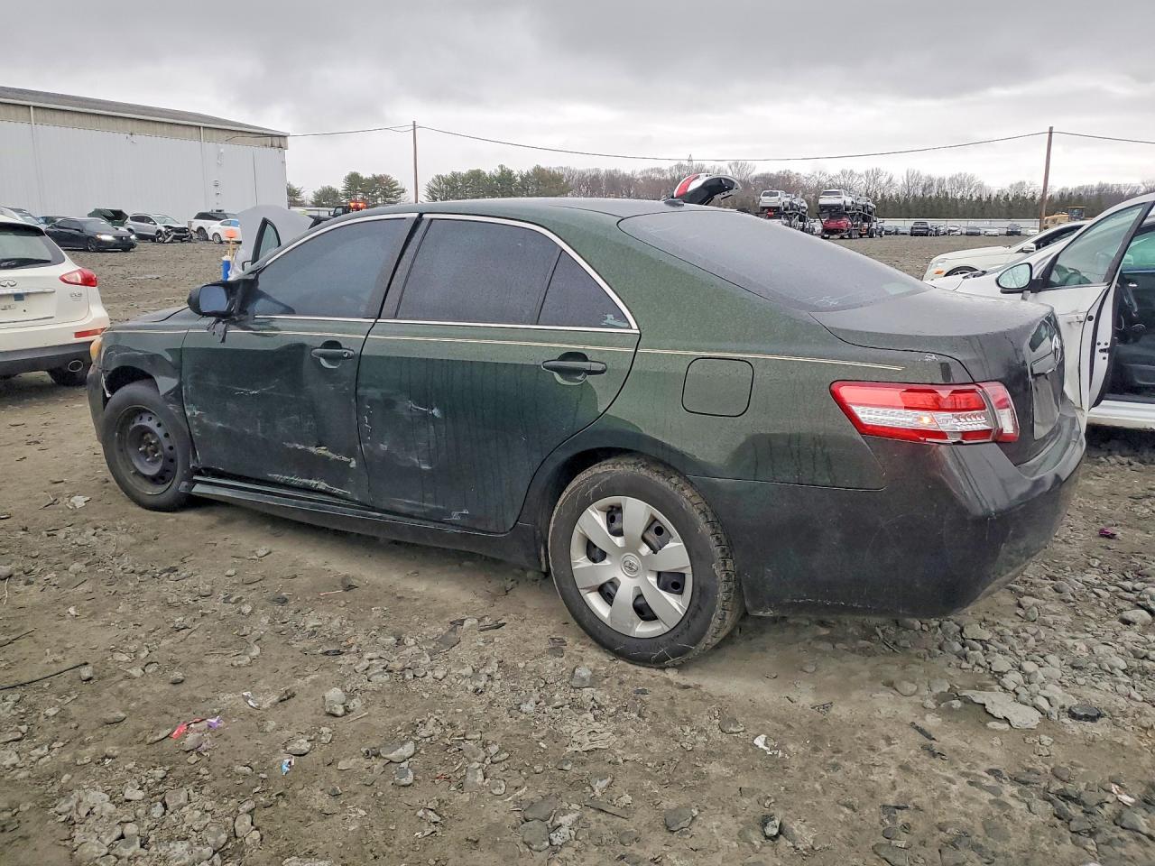 2011 TOYOTA CAMRY