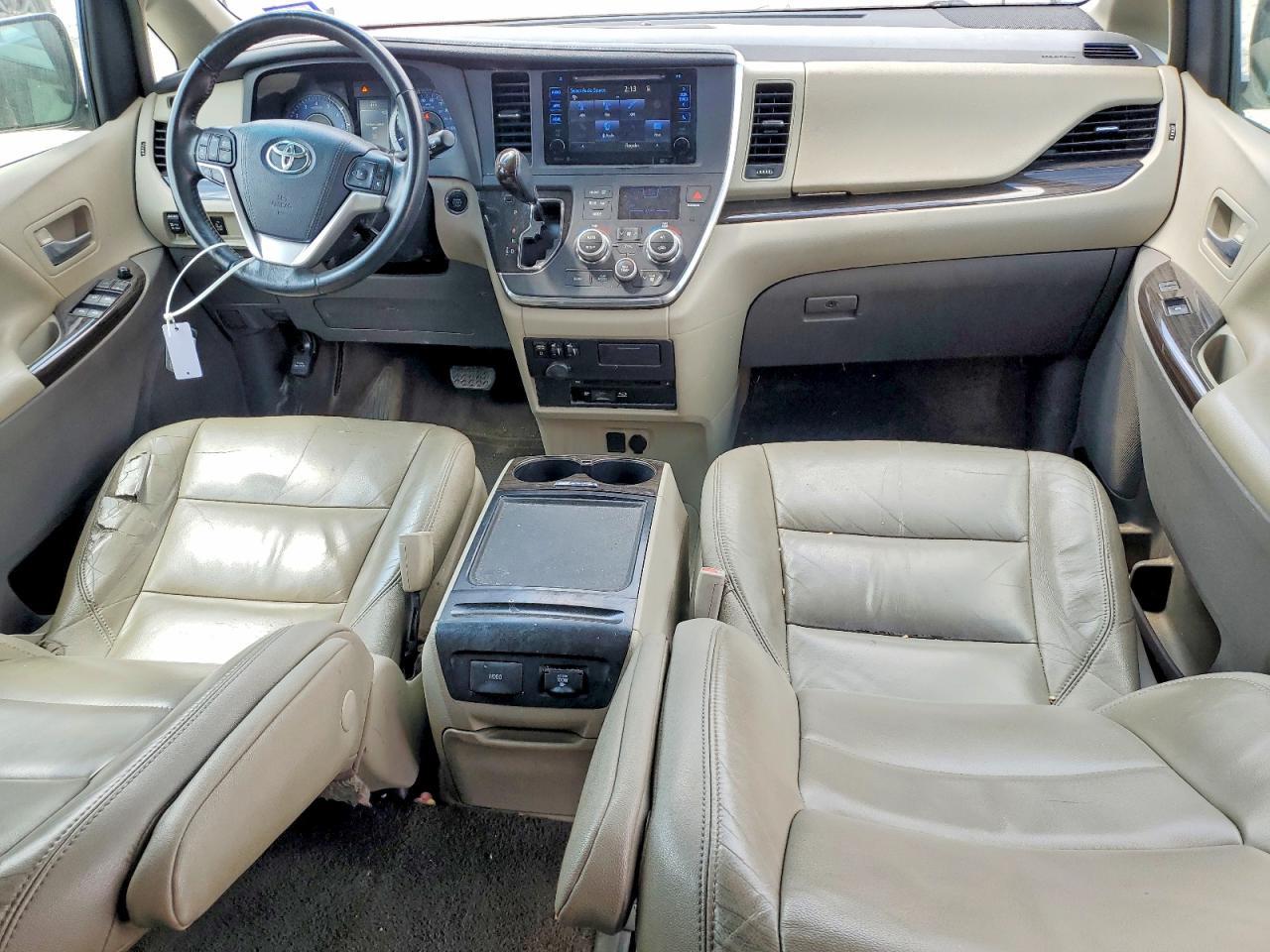 2015 TOYOTA SIENNA