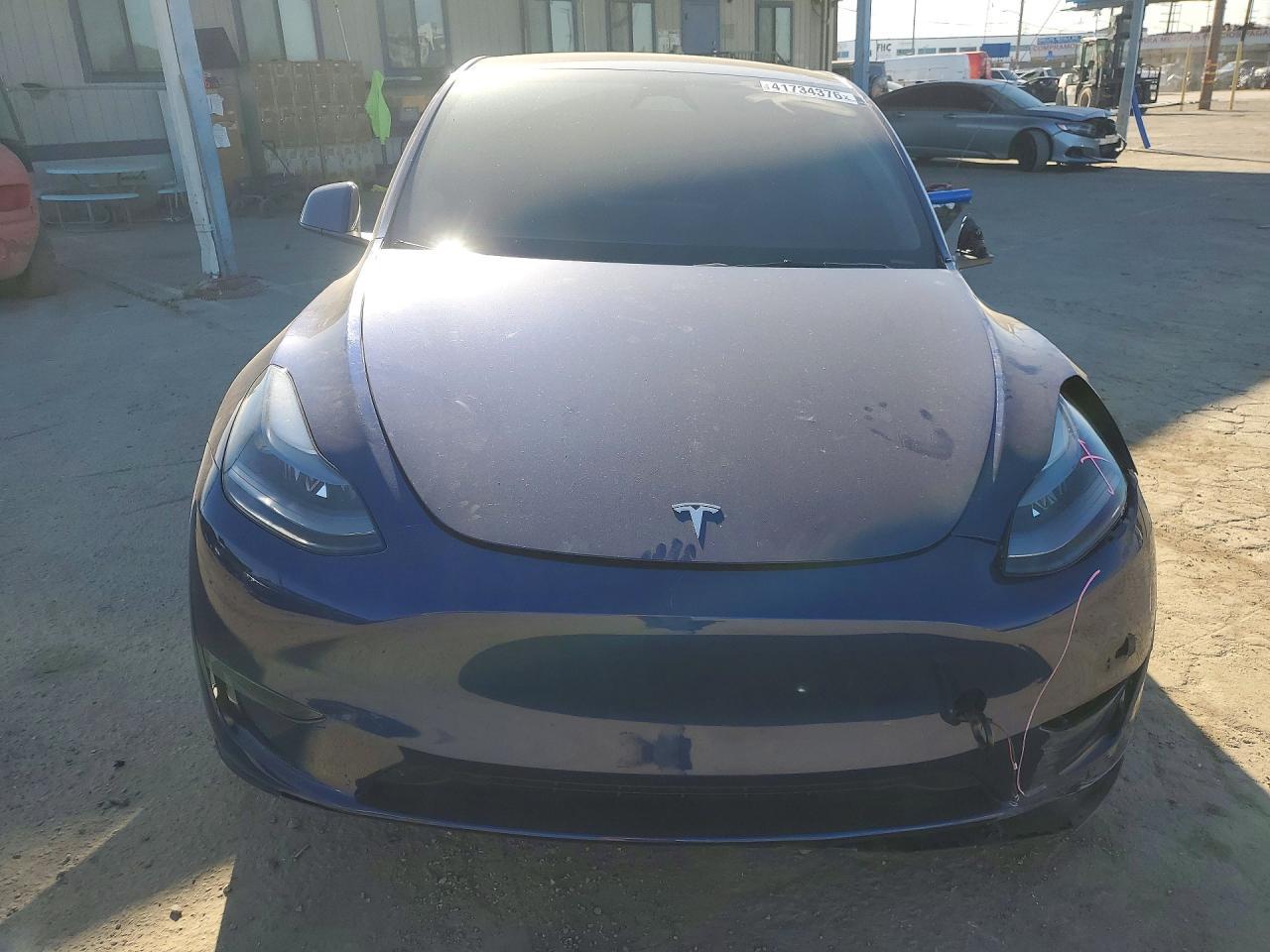 2024 TESLA MODEL Y