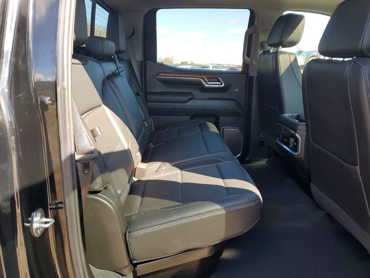 2023 GMC Sierra