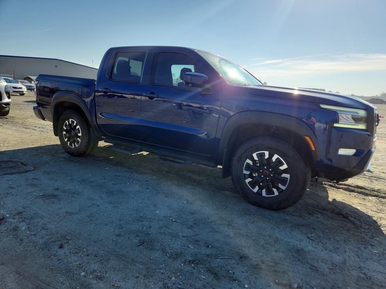 2023 NISSAN Frontier