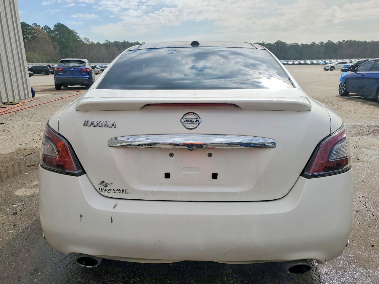 2012 NISSAN Maxima