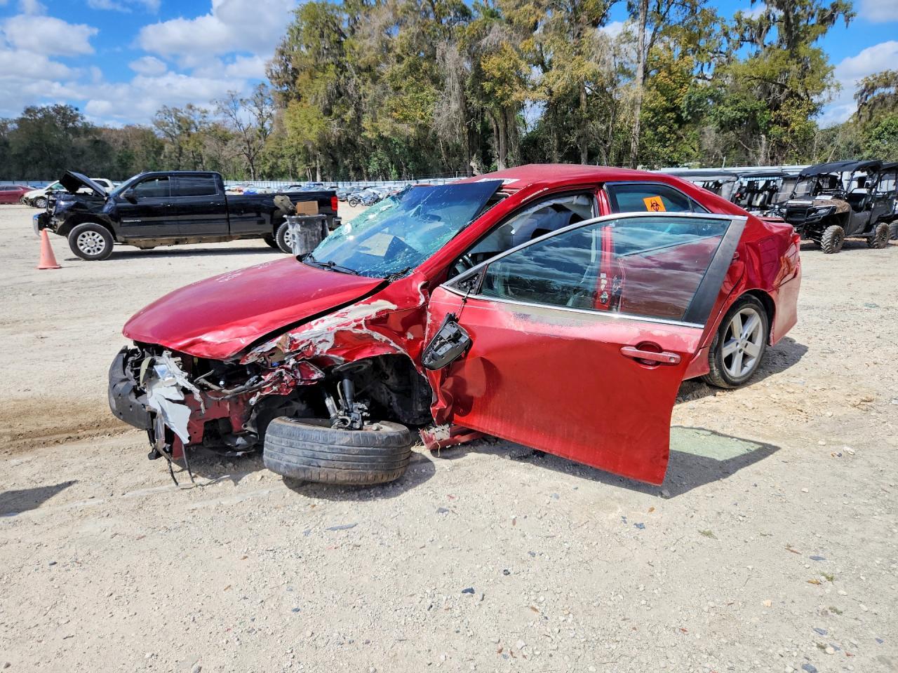 2014 TOYOTA CAMRY