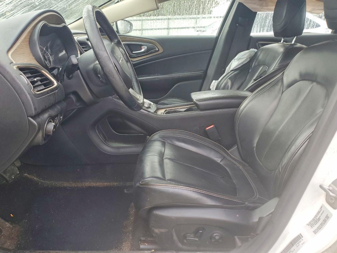 2015 CHRYSLER 200