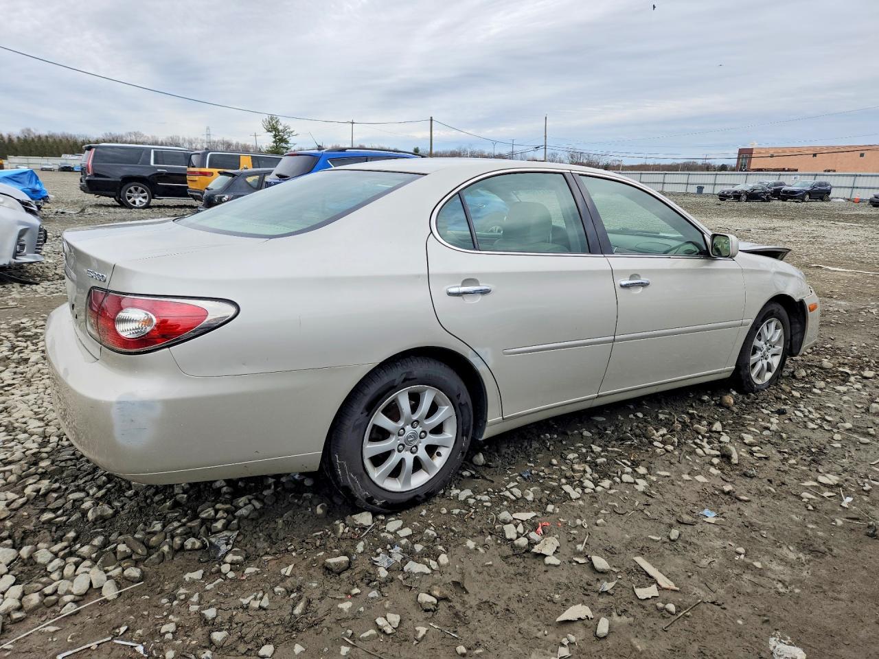 2004 LEXUS ES 330