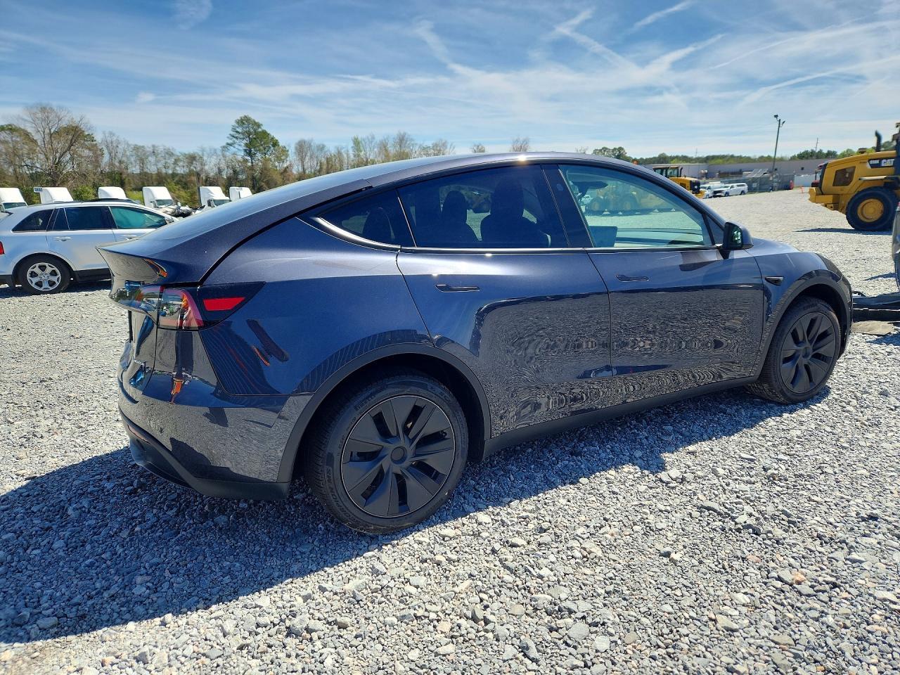 2025 TESLA MODEL Y