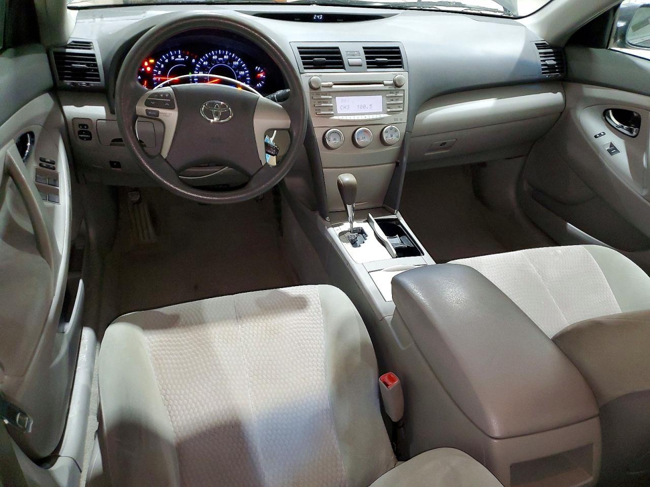 2011 TOYOTA CAMRY