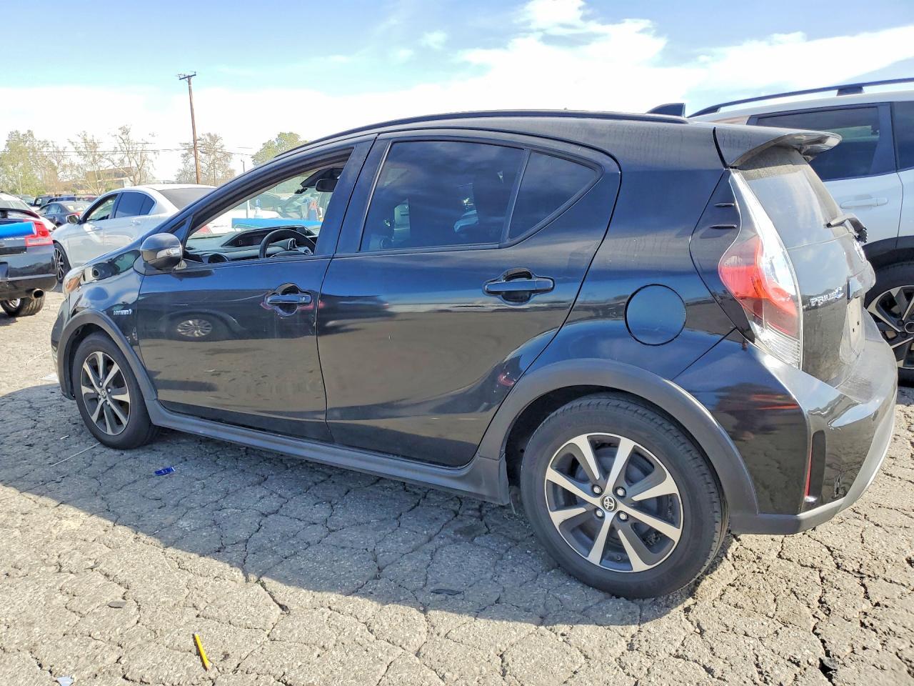 2018 TOYOTA PRIUS