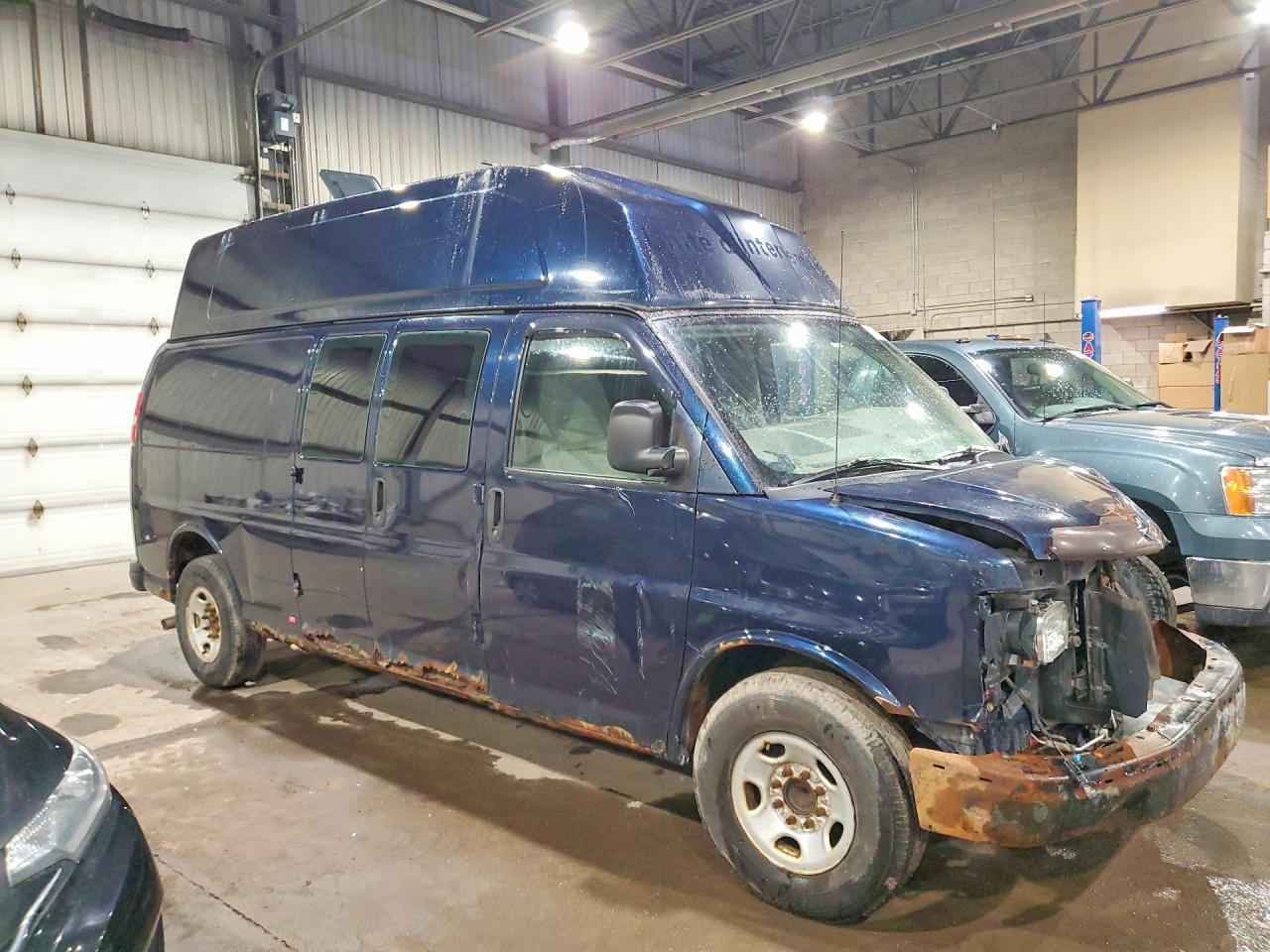 2011 GMC Savana