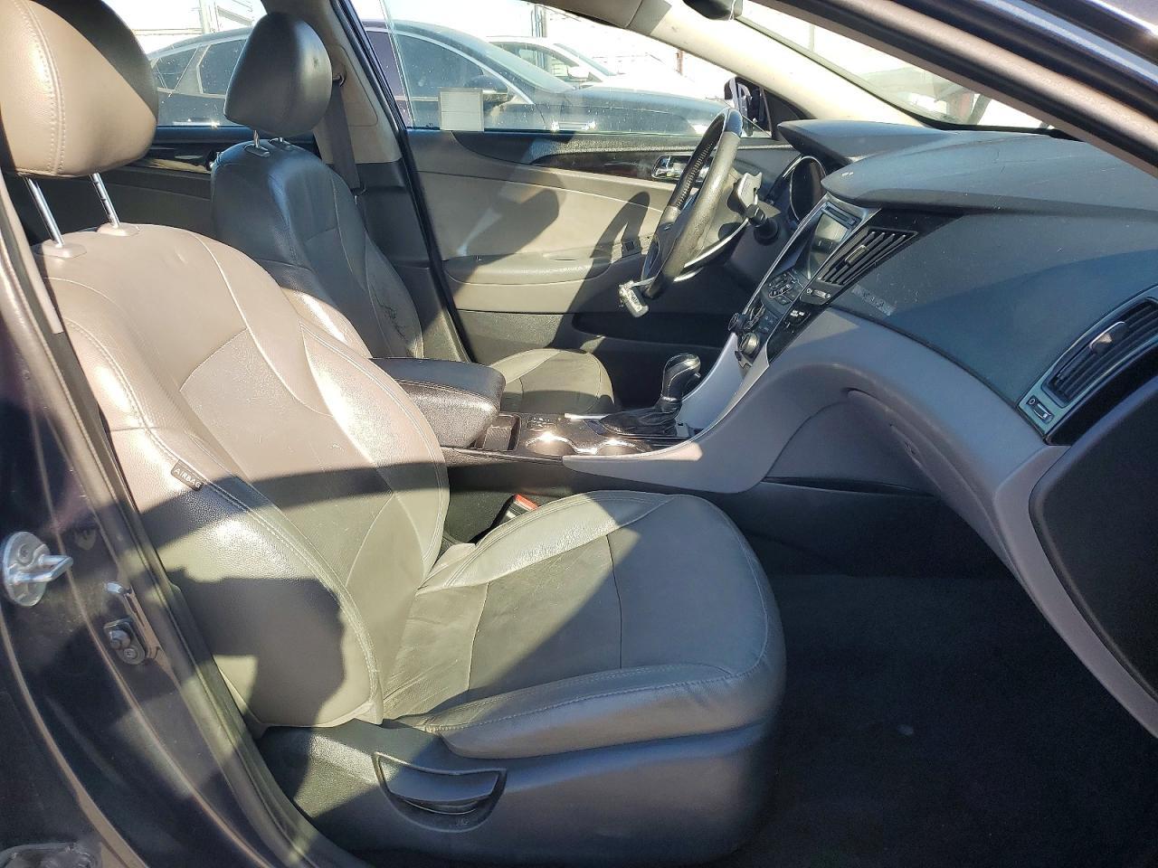 2013 HYUNDAI SONATA