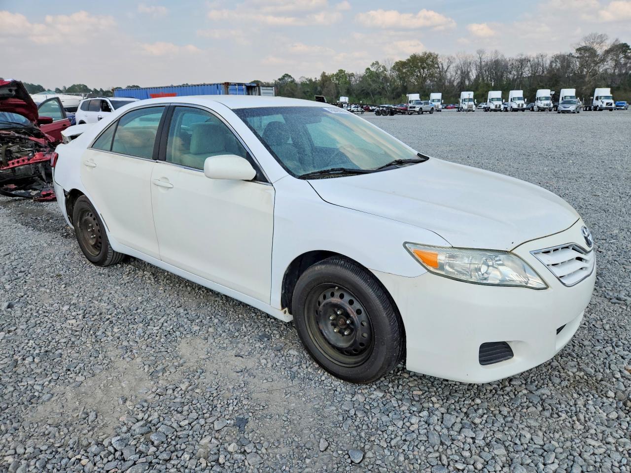 2011 TOYOTA CAMRY