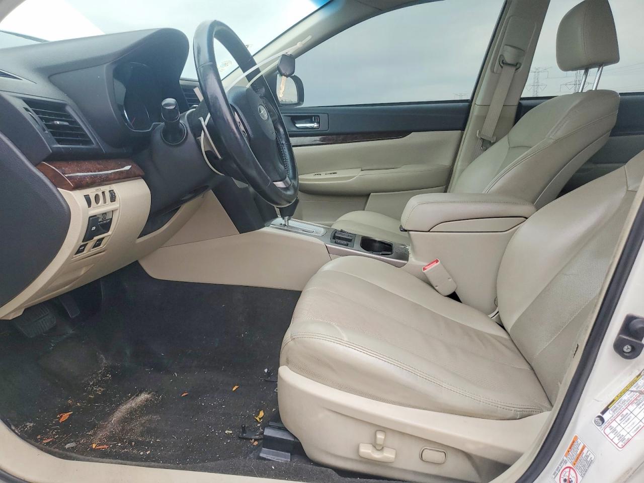 2013 SUBARU Legacy