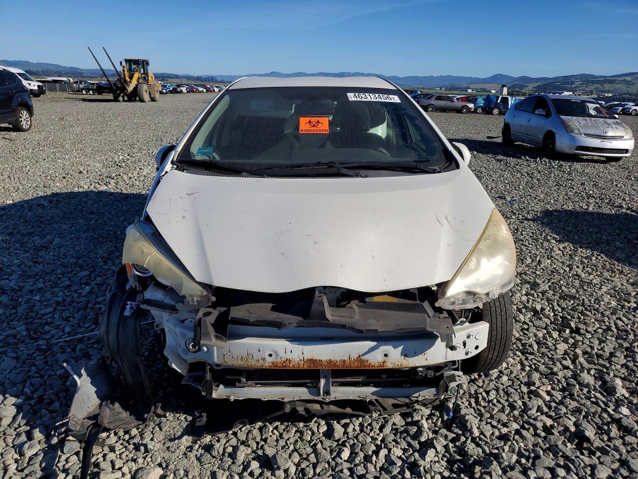2013 TOYOTA Prius c