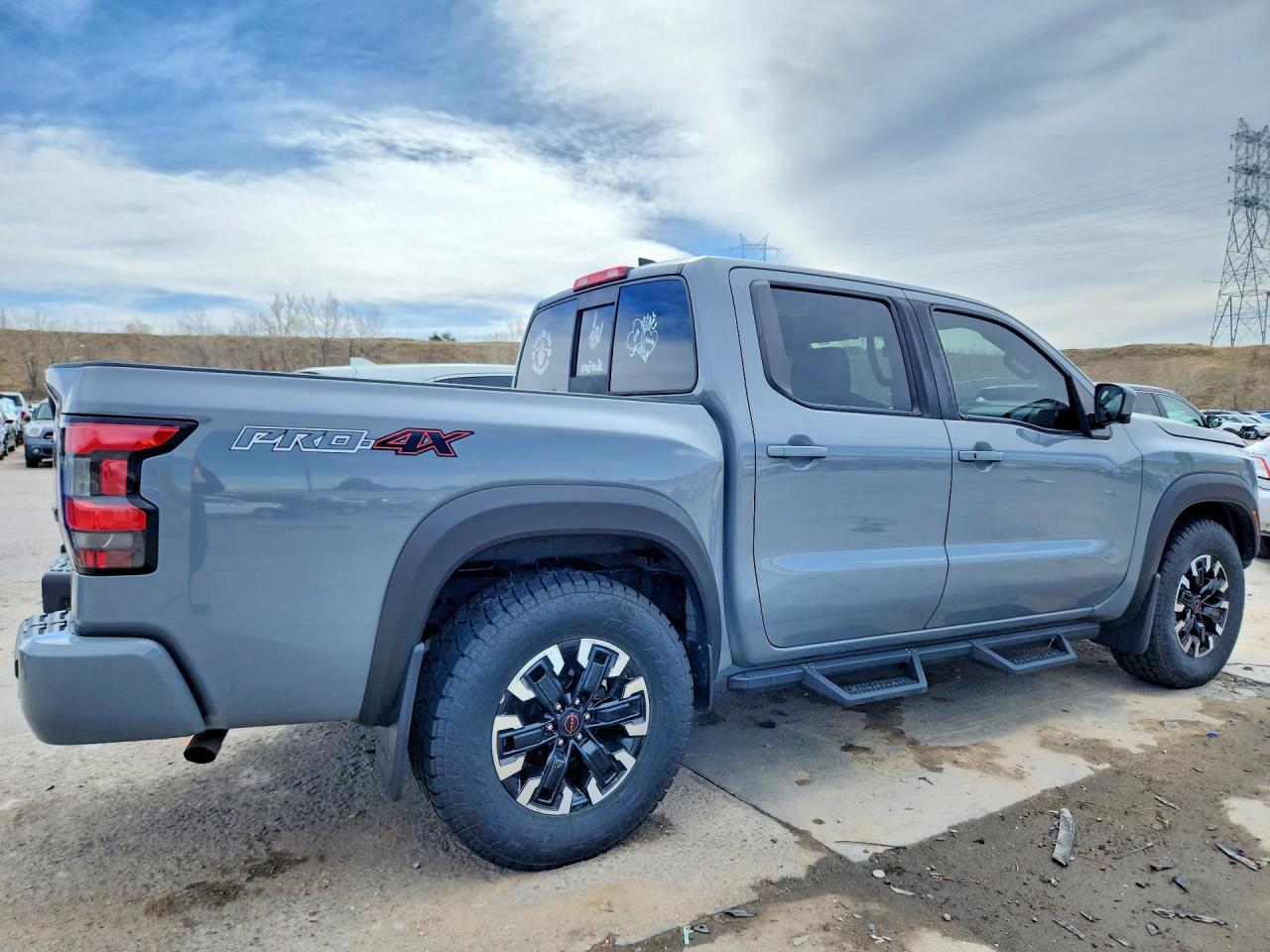 2022 NISSAN Frontier