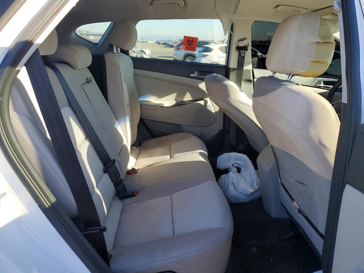 2016 HYUNDAI TUCSON