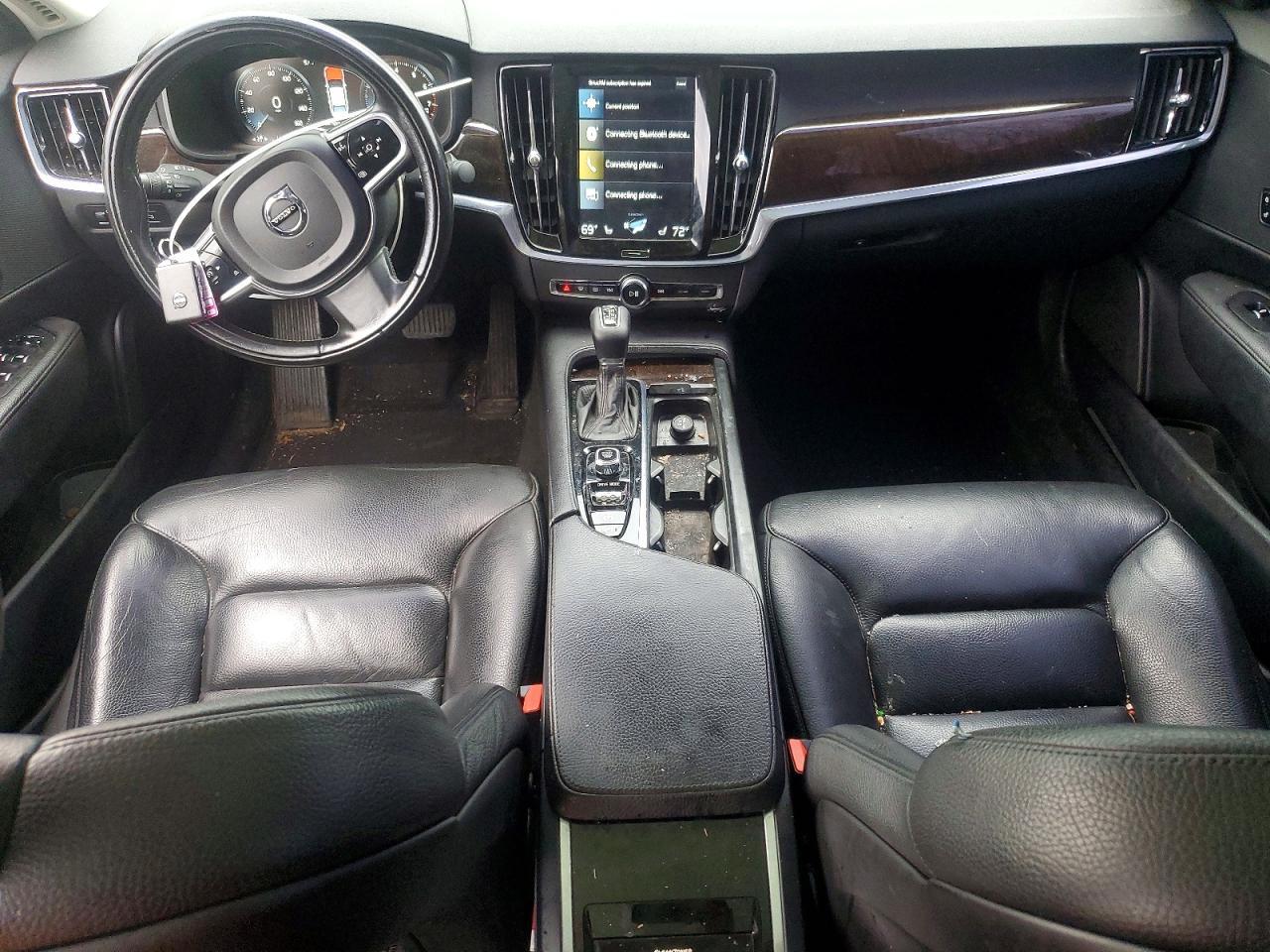 2018 VOLVO S90
