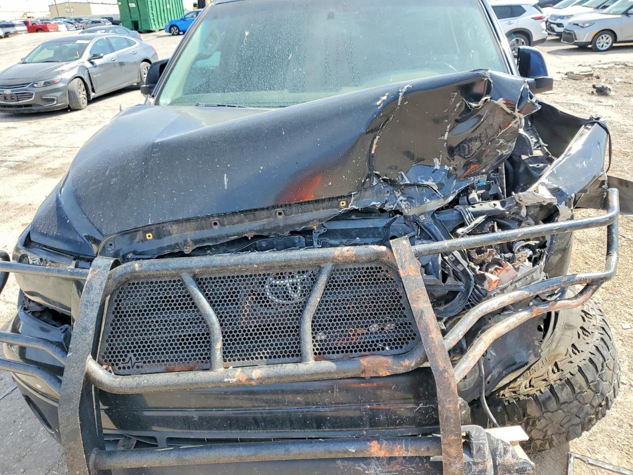 2011 TOYOTA TUNDRA