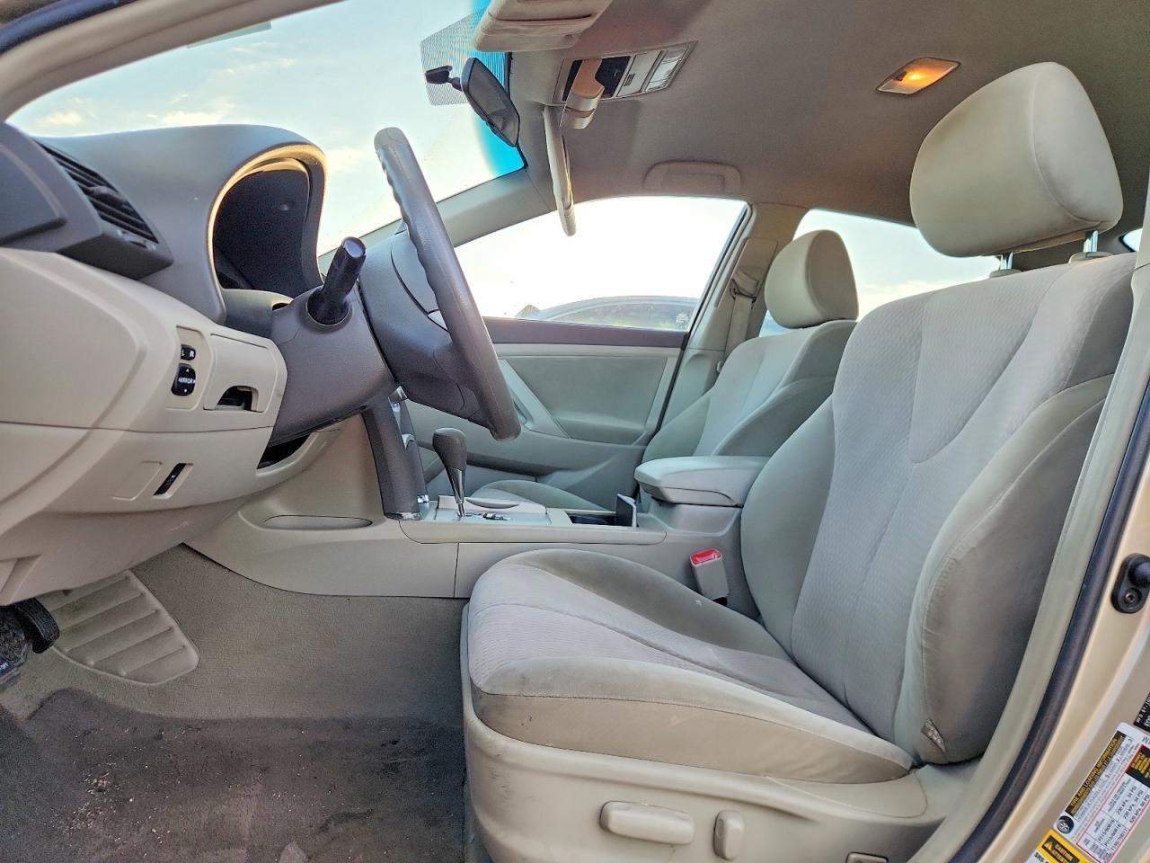 2011 TOYOTA CAMRY