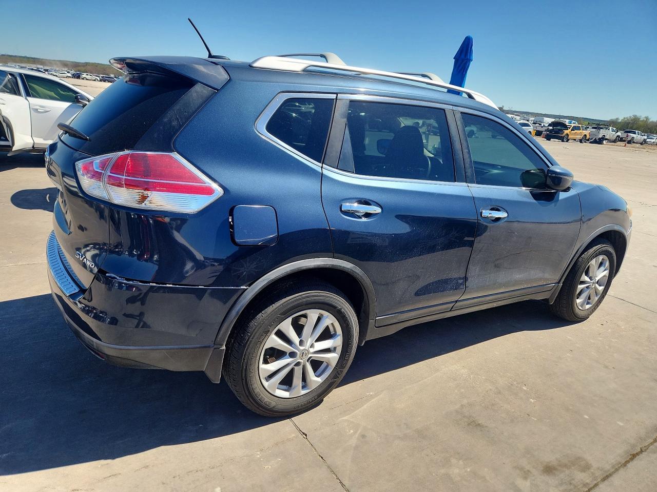 2016 NISSAN ROGUE