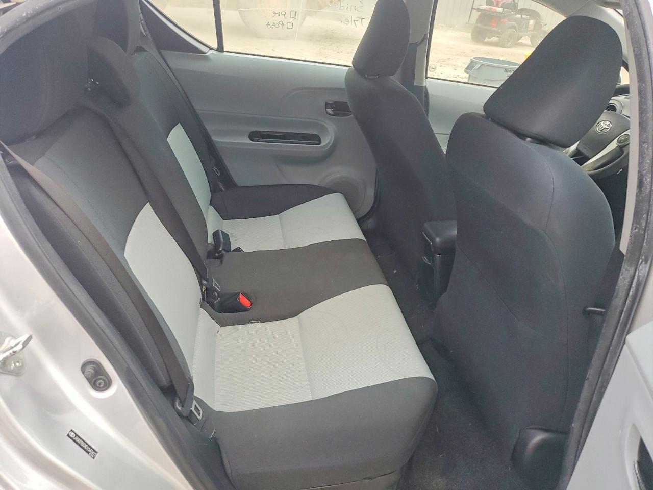 2013 TOYOTA Prius c