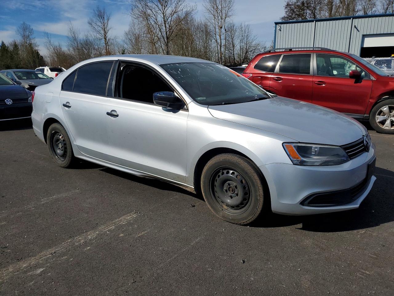 2011 VOLKSWAGEN JETTA