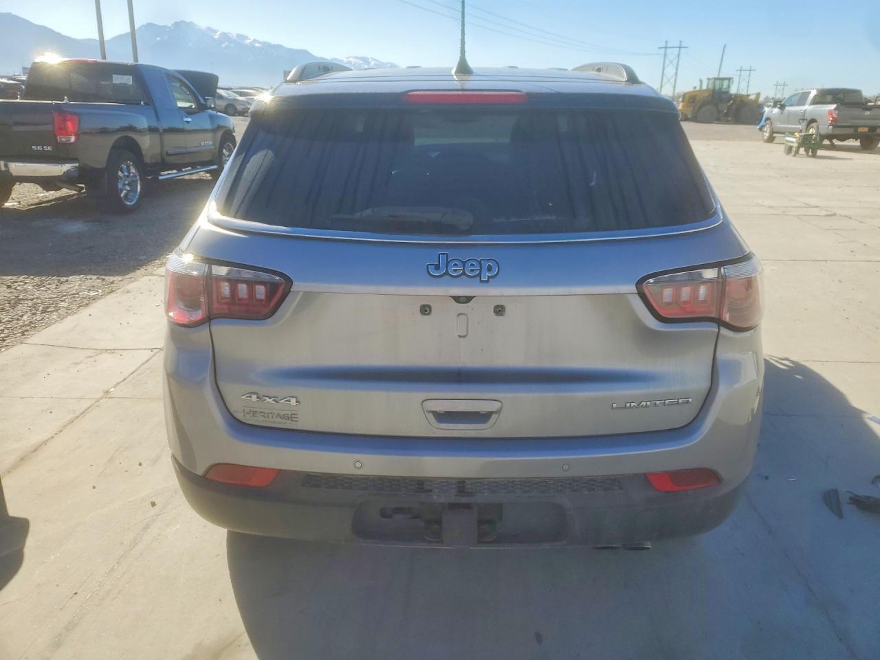 2018 JEEP Compass