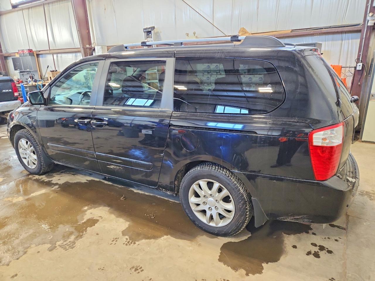 2008 KIA SEDONA