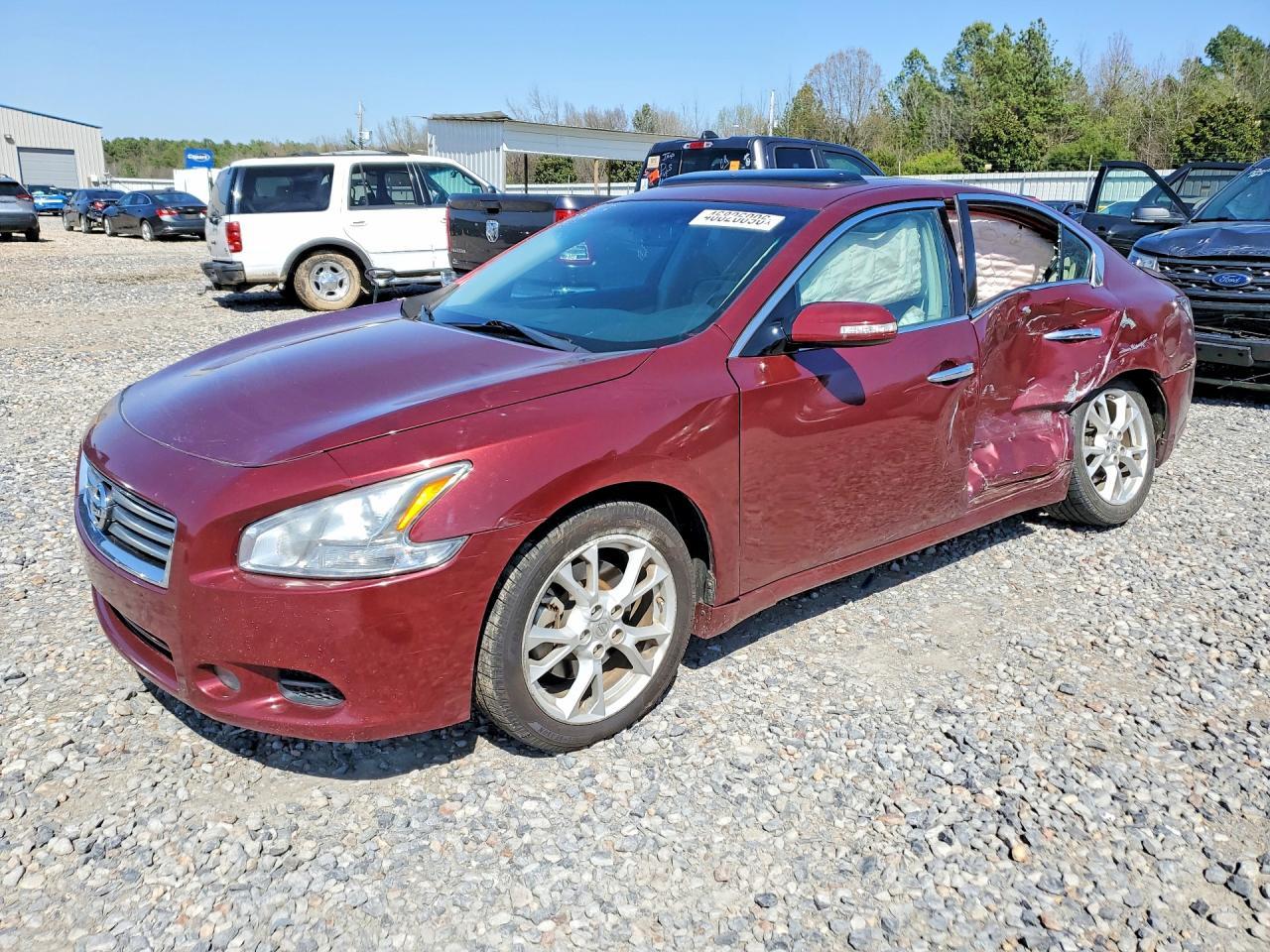 2012 NISSAN Maxima