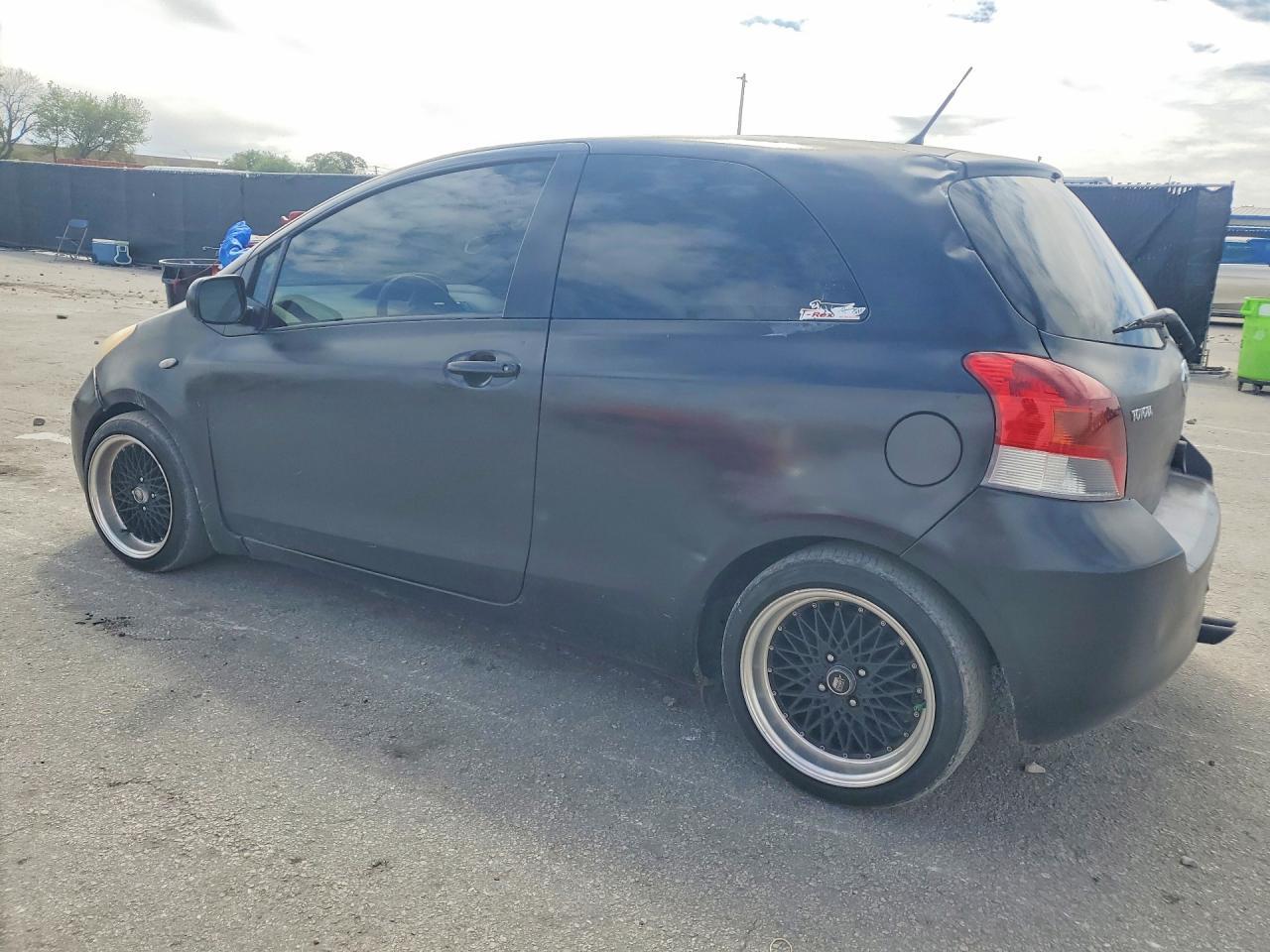 2011 TOYOTA YARIS
