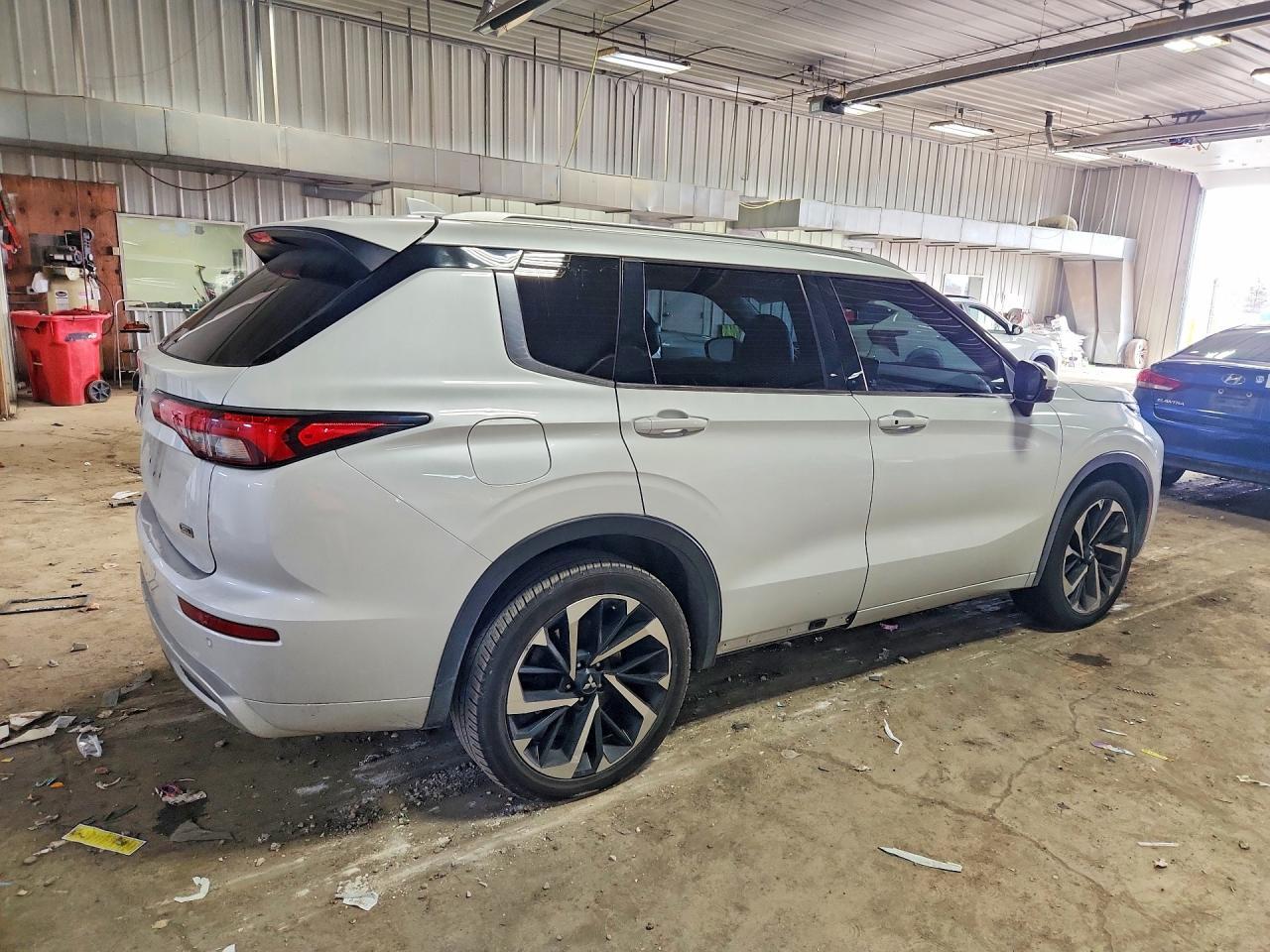 2022 MITSUBISHI outlander