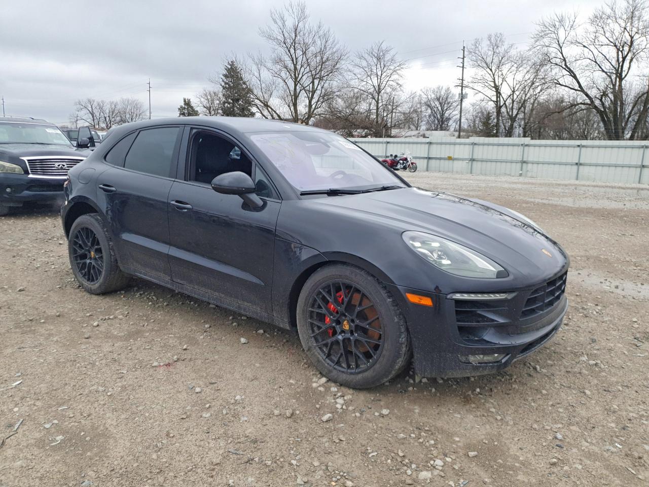 2017 PORSCHE Macan