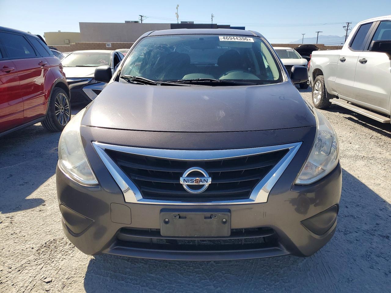2015 NISSAN VERSA