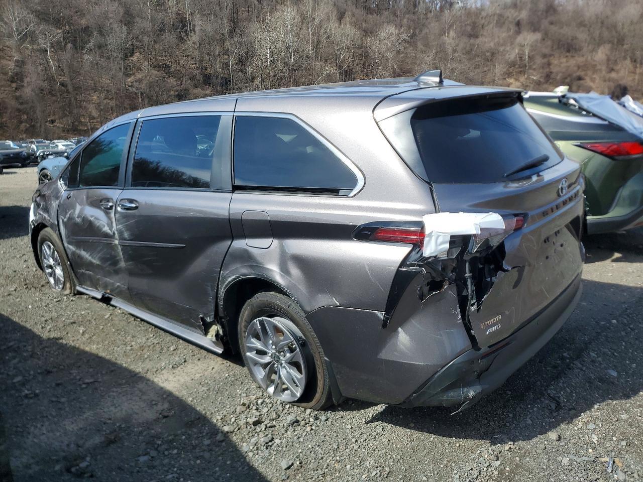 2024 TOYOTA SIENNA