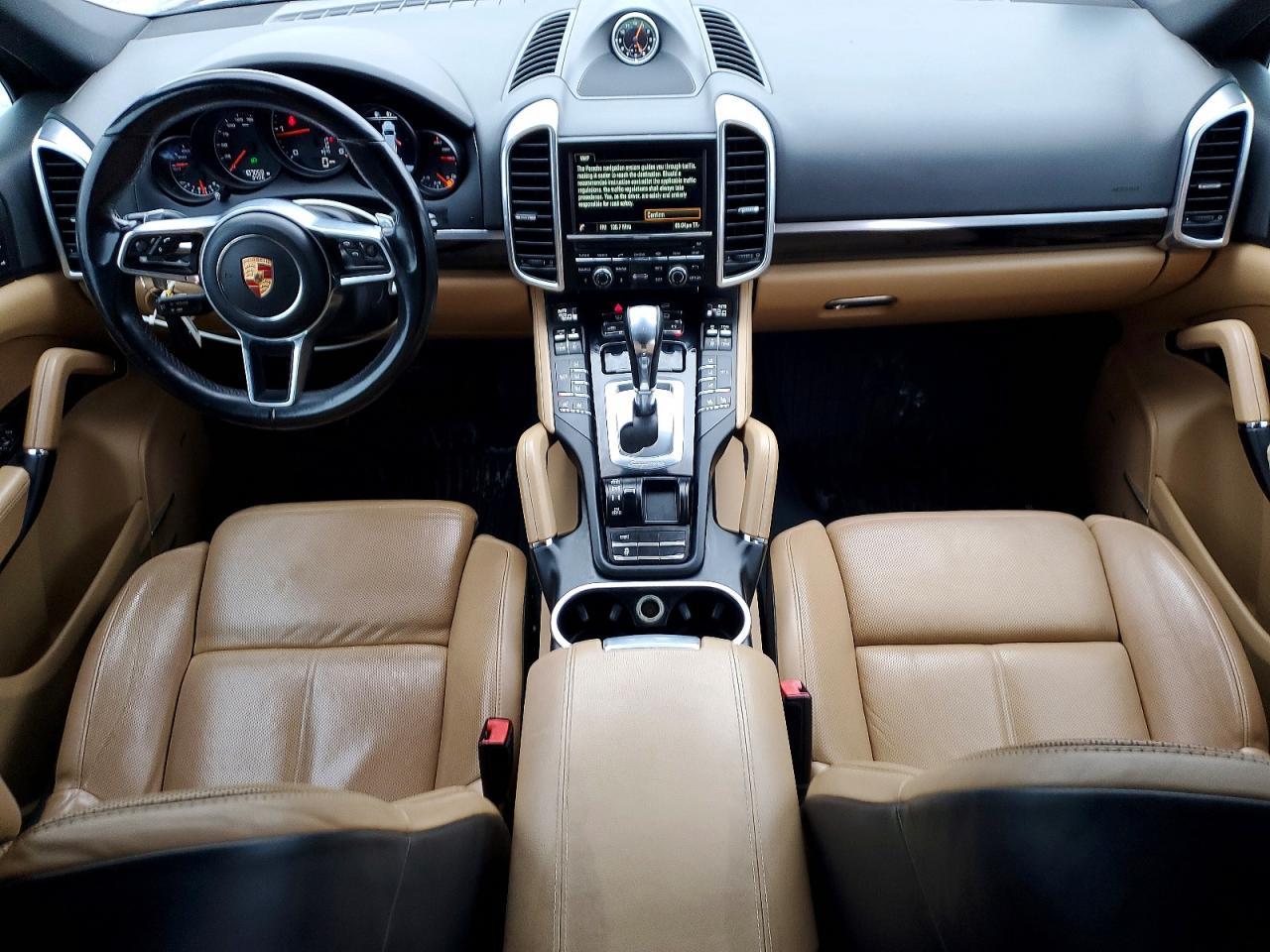 2016 PORSCHE CAYENNE